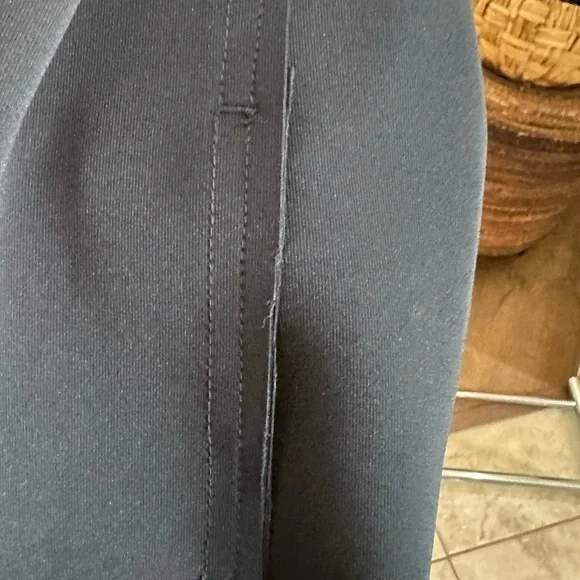 Classic Navy Blue Blazer w Raw Edge Seams and Velcro Button Size M - Picture 7 of 9